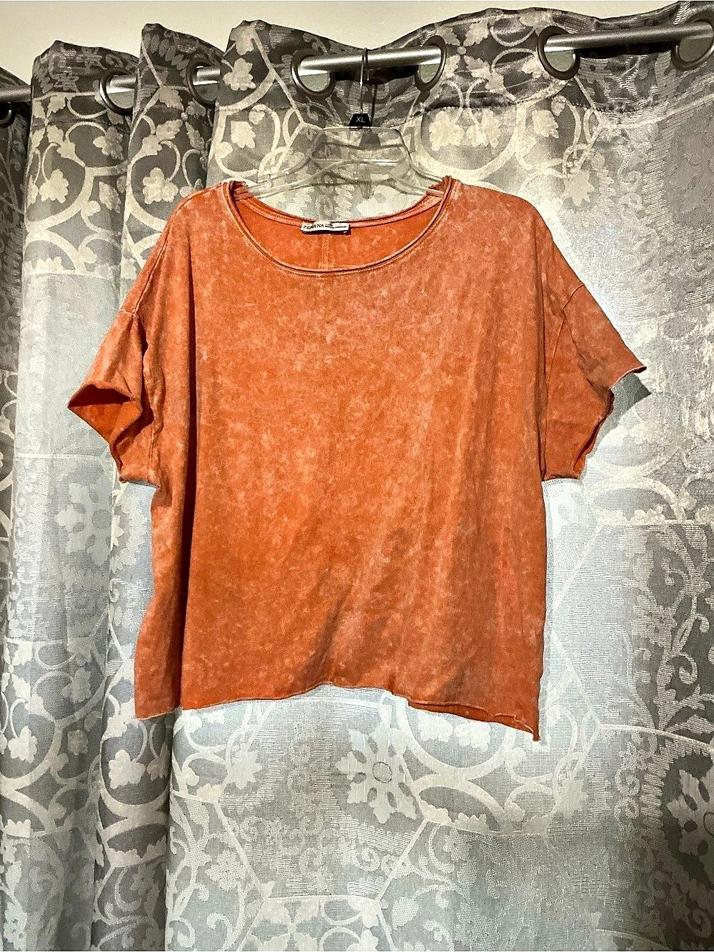 Zenana Burnout Short Sleeve Top in Orange Like New
